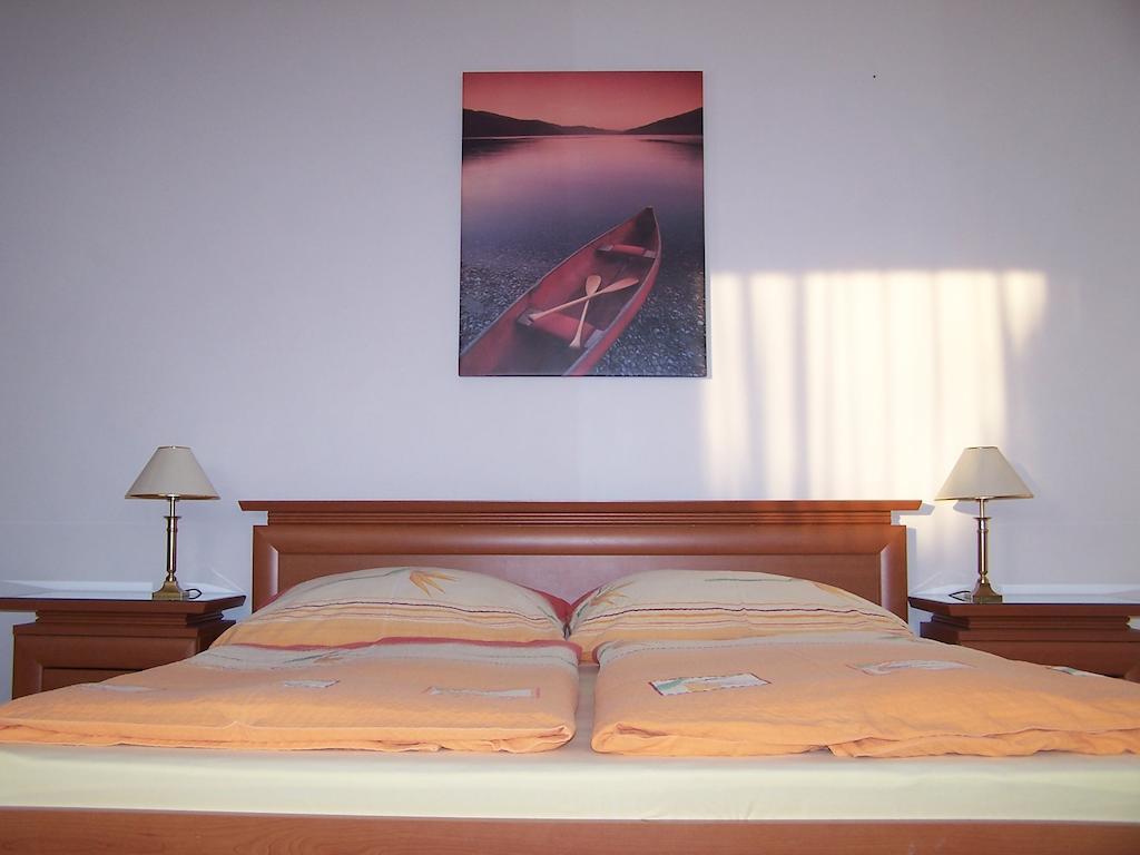 Akacia Apartment - Free Inside Parking, 2 Bedrooms, Garden, Next To Centre Budapešť Pokoj fotografie
